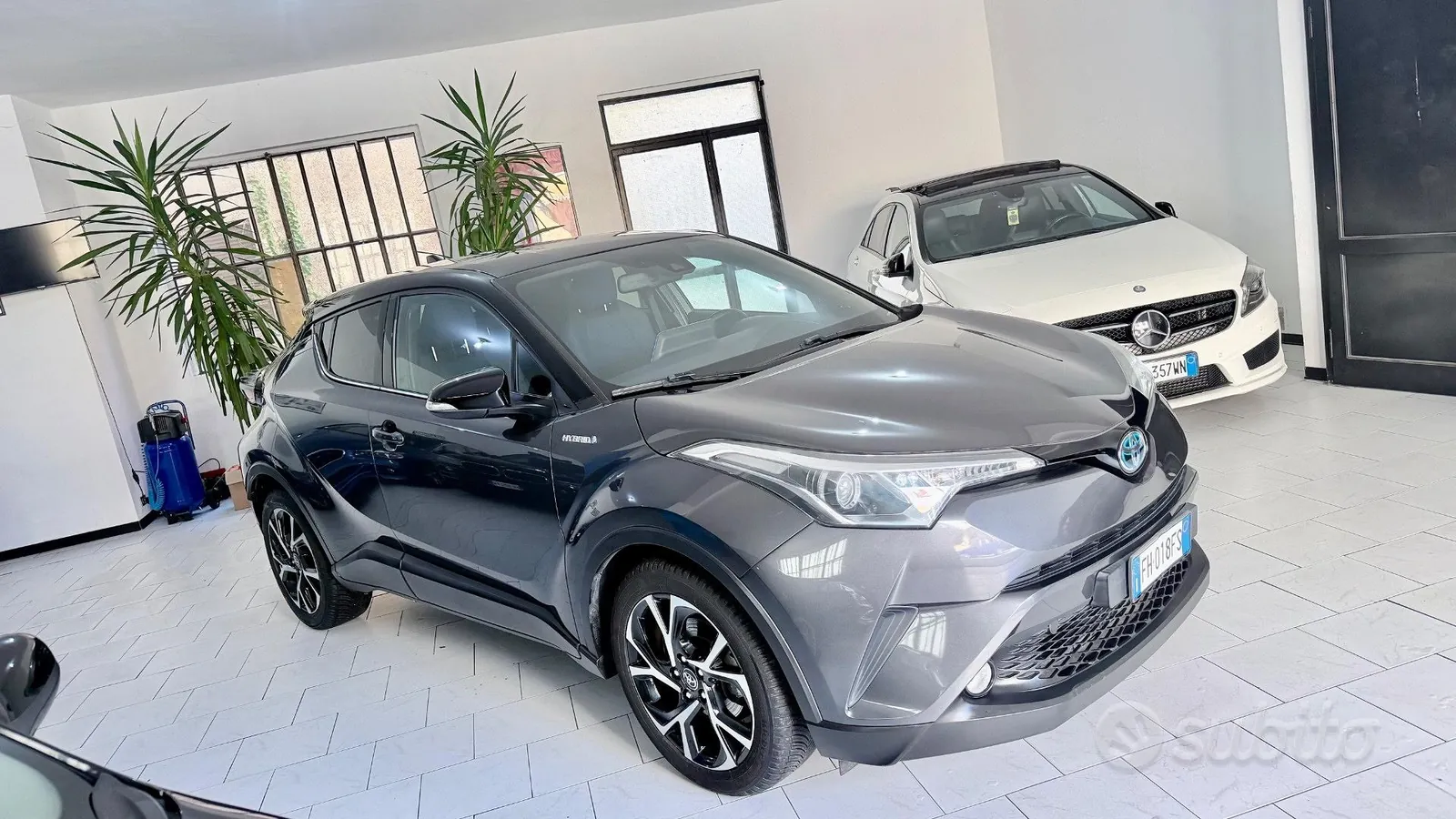 Toyota C-Hr 2017 photo 3