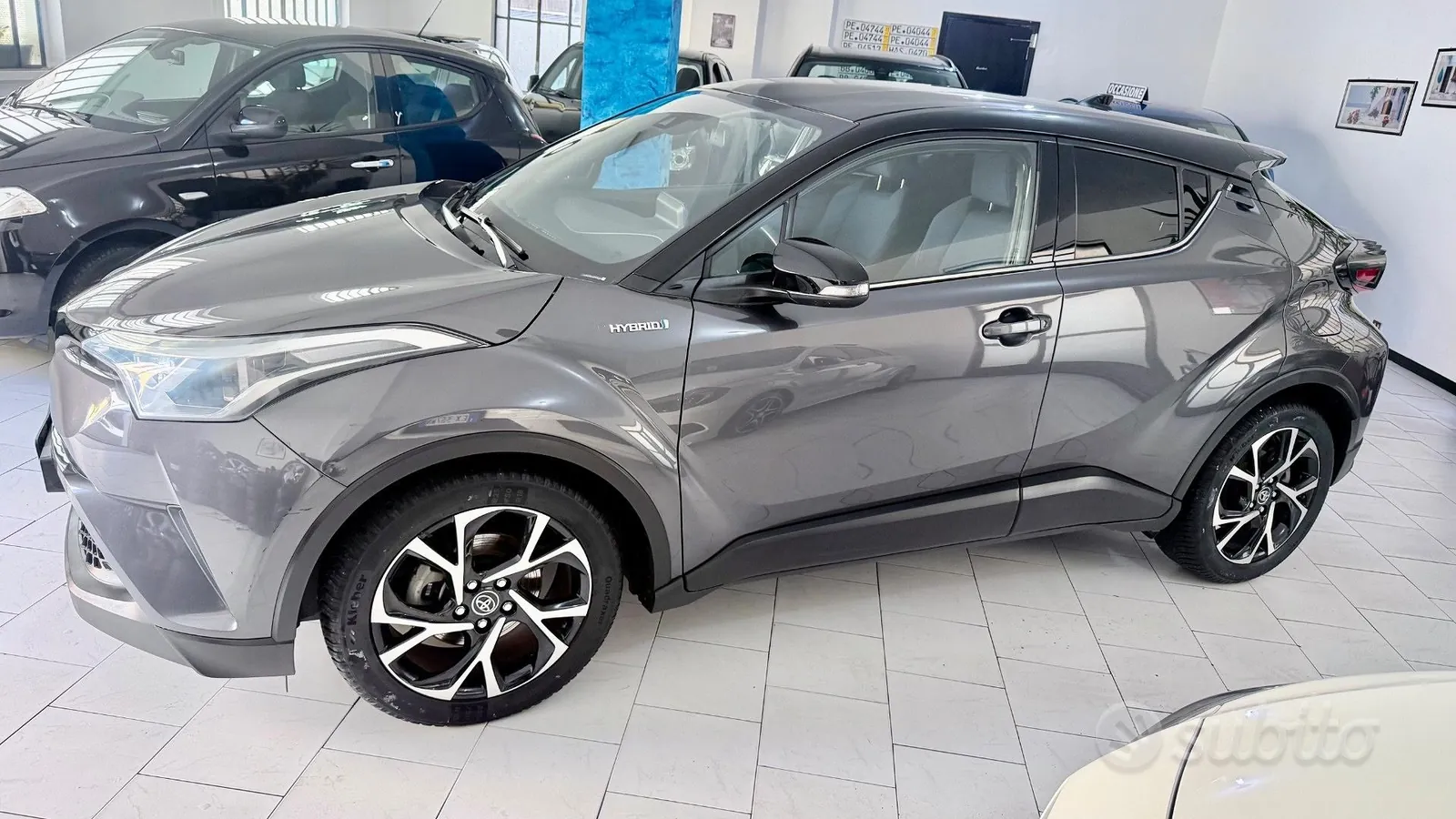 Toyota C-Hr 2017 photo 4