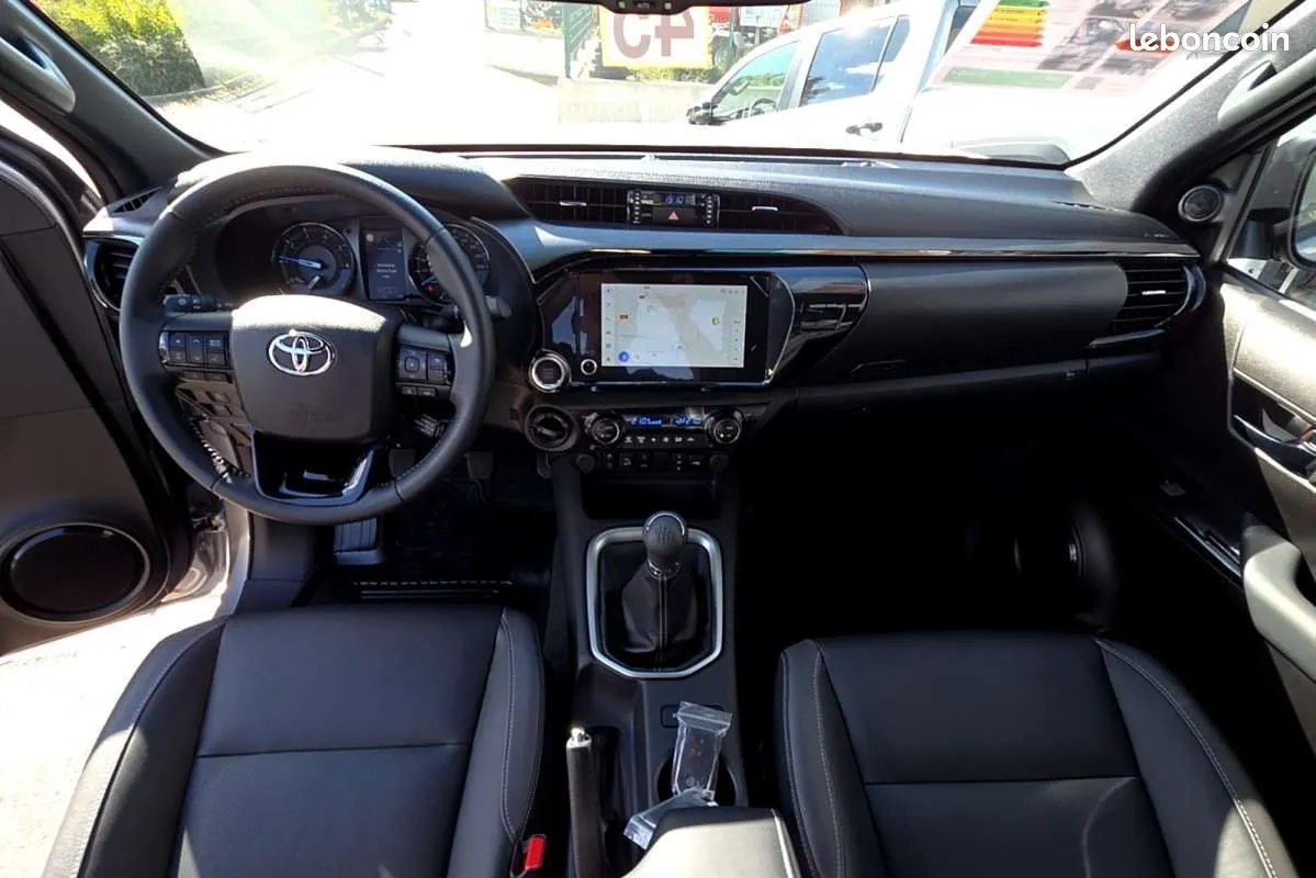 Toyota Hilux 2026 photo 2
