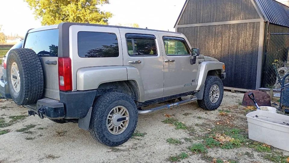 Hummer H3 2006 photo 3
