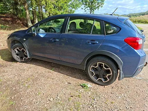 Subaru Xv 2013 photo 2