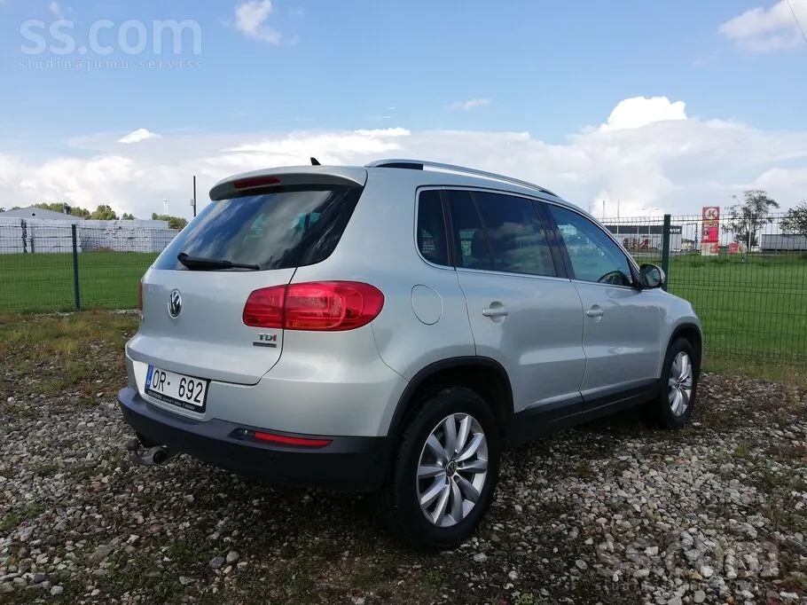 Volkswagen Tiguan 2012 photo 2
