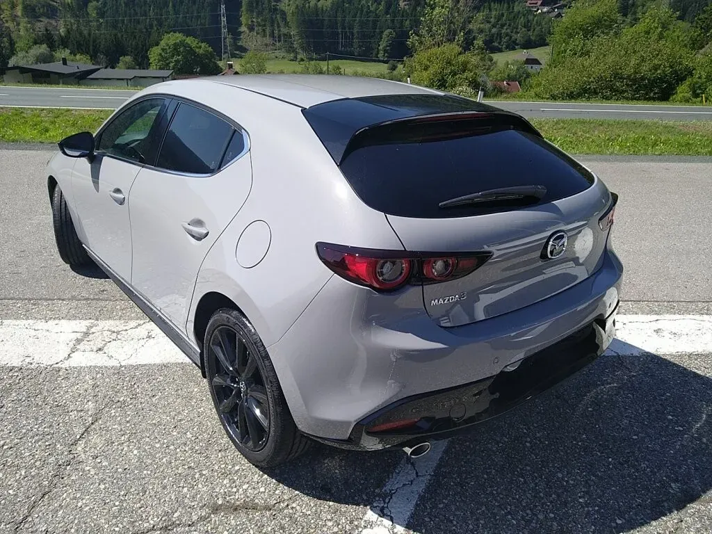 Mazda Mazda3 photo 3