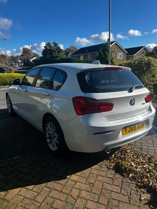 BMW 1 Series 2018 photo 2