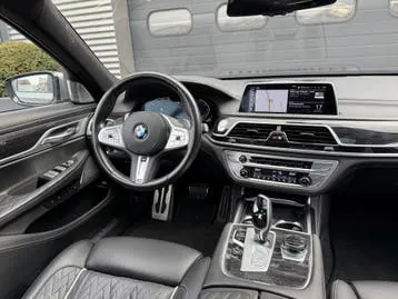 BMW 7 Serie 750Li 2019 photo 3