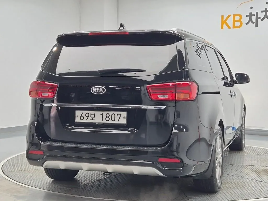 Kia Carnival 2019 photo 3