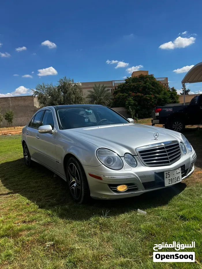 Mercedes-Benz E-Class 2009 photo 4