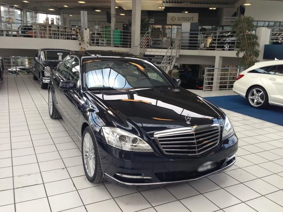 Mercedes-Benz S400