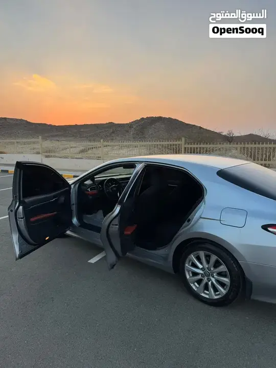 Toyota Camry 2018 photo 2