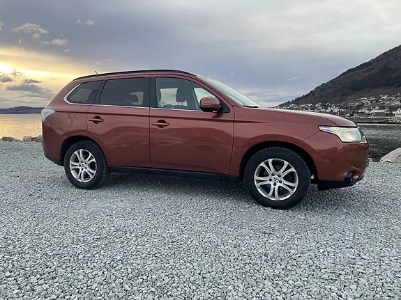 Mitsubishi Outlander 2013 photo 5