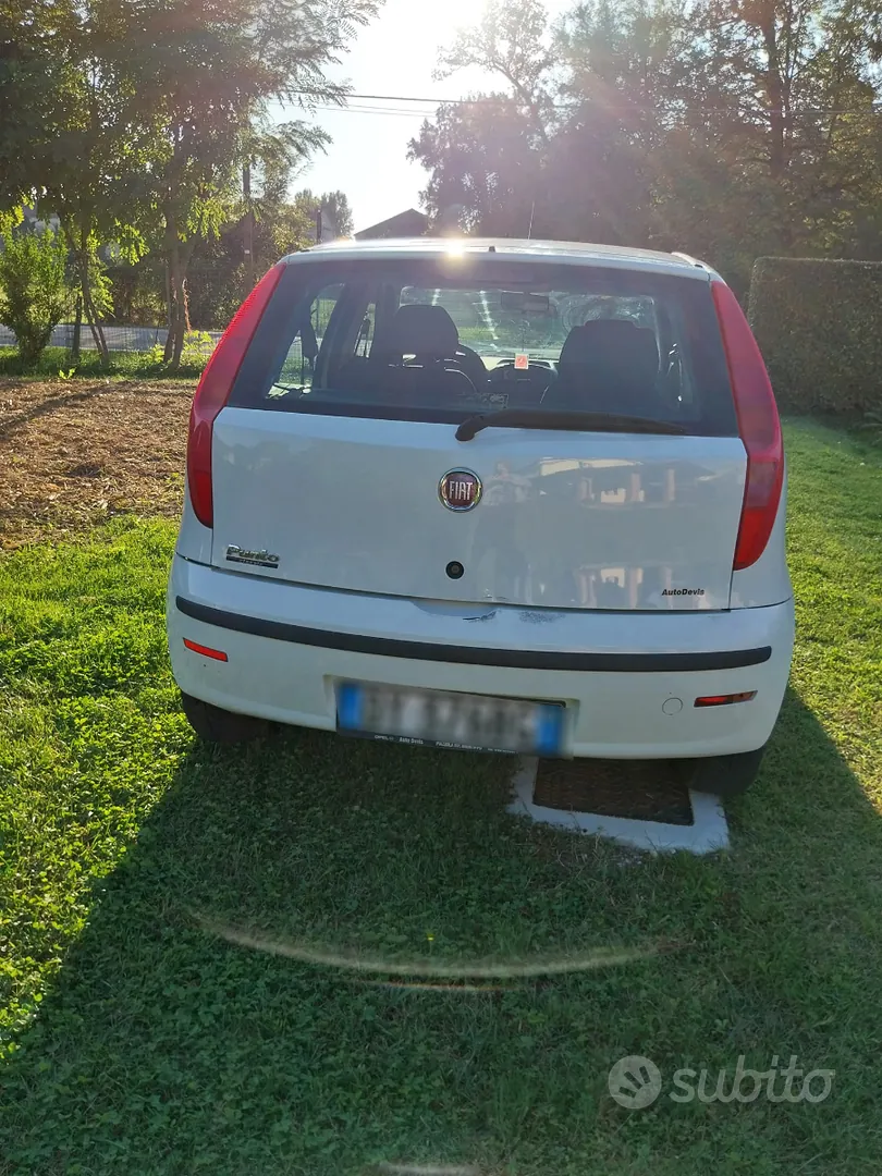 Fiat Punto 2009 photo 3