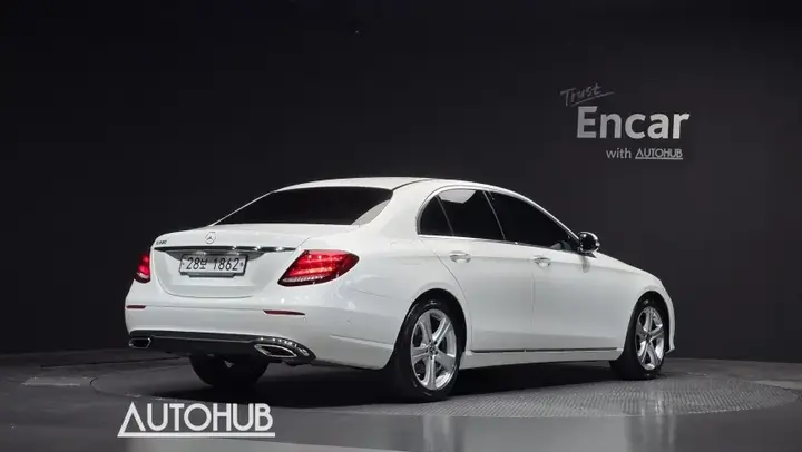 Mercedes-Benz E-Class 2018 photo 5