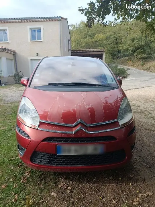 Citroen C4 Picasso 2010 photo 2