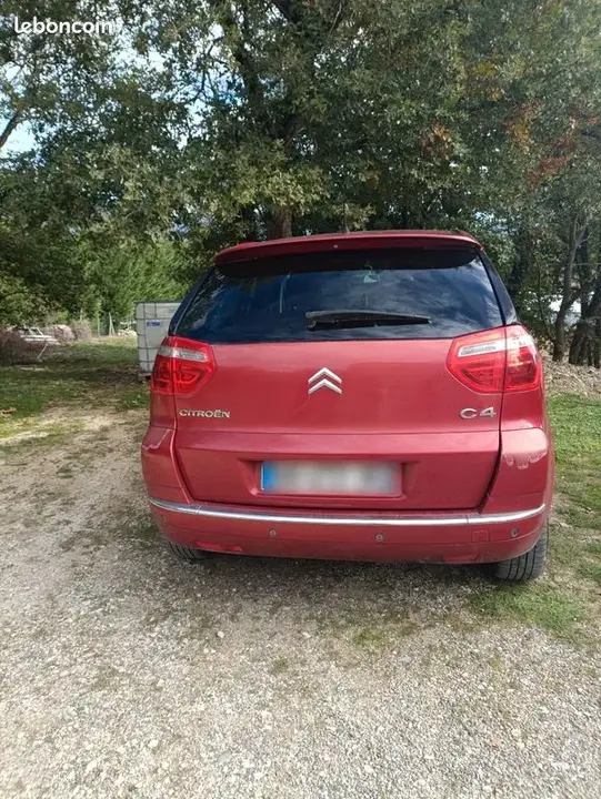 Citroen C4 Picasso 2010 photo 3