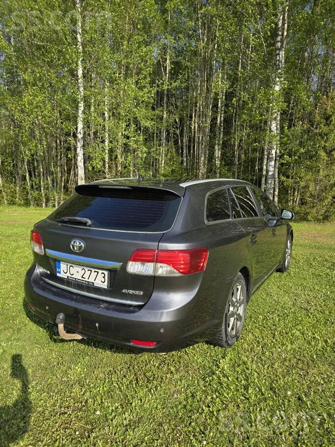 Toyota Avensis 2013 photo 5