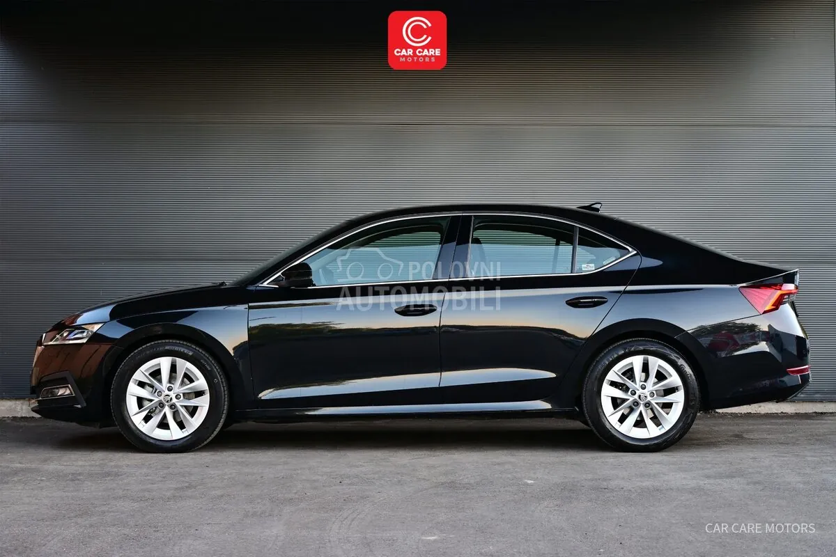 Skoda Octavia 2023 photo 2