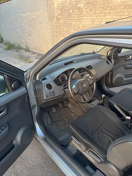 Suzuki Swift 2005 photo 5