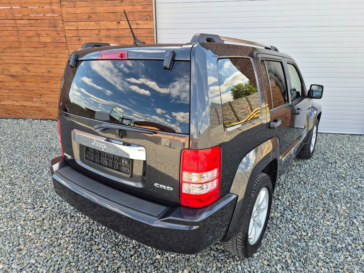 Jeep Cherokee 2011 photo 5