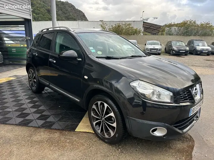 Nissan Qashqai 2011 photo 2