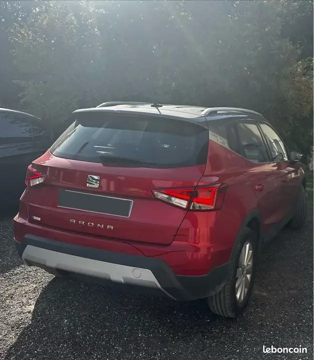 Seat Arona 2018 photo 2