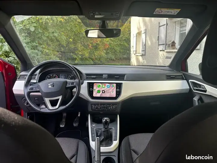 Seat Arona 2018 photo 3