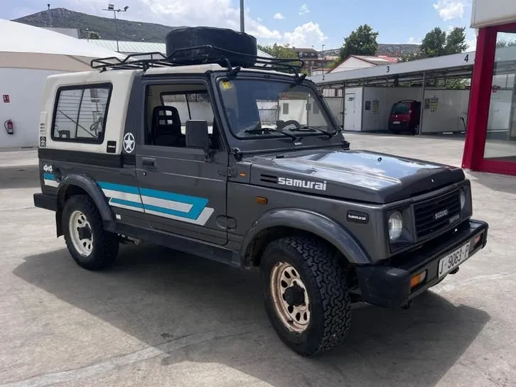 Suzuki Samurai
