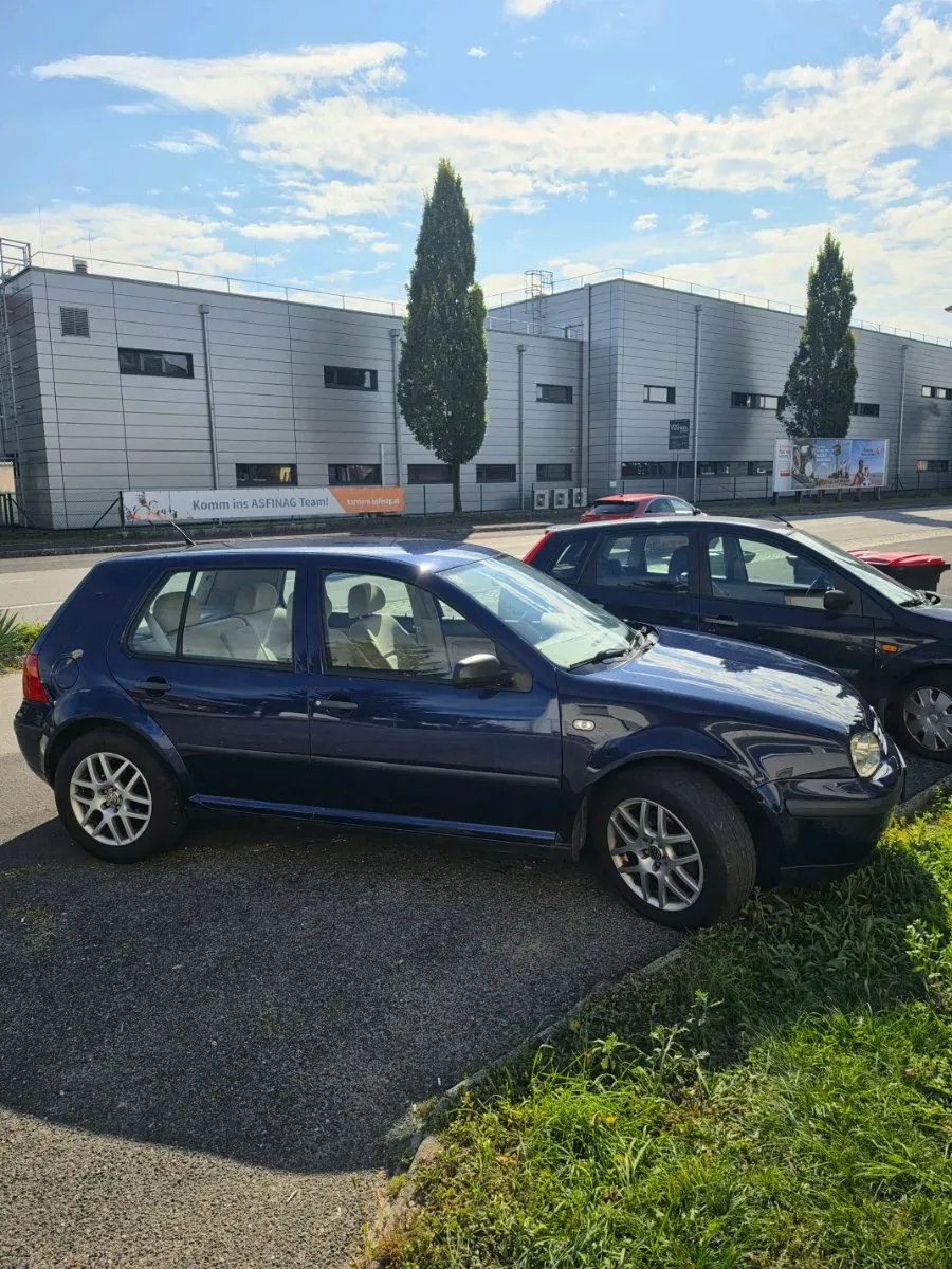Volkswagen Golf 2000 photo 2