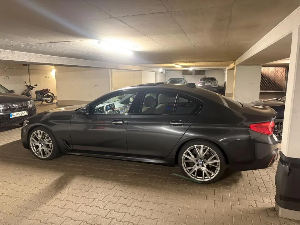 BMW 540I