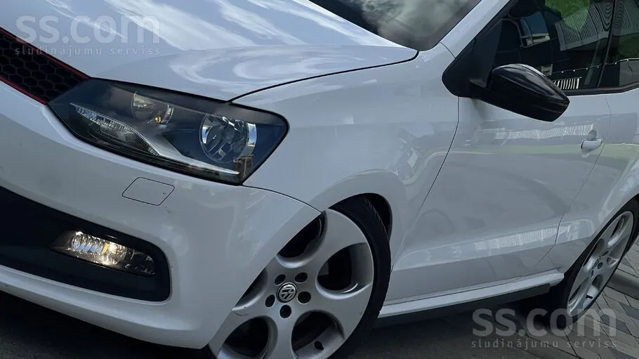 Volkswagen Polo 2011 photo 5