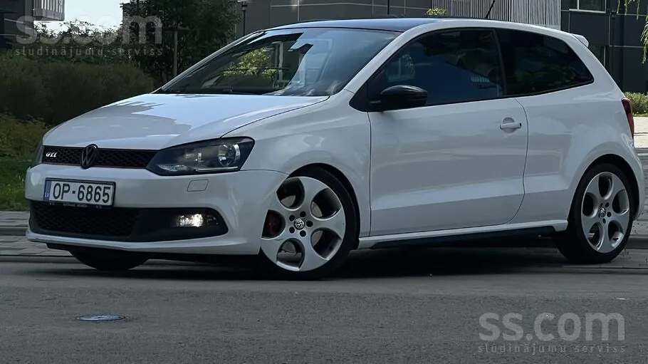 Volkswagen Polo 2011 photo 3