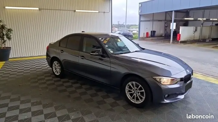 BMW Série 3 2012 photo 3