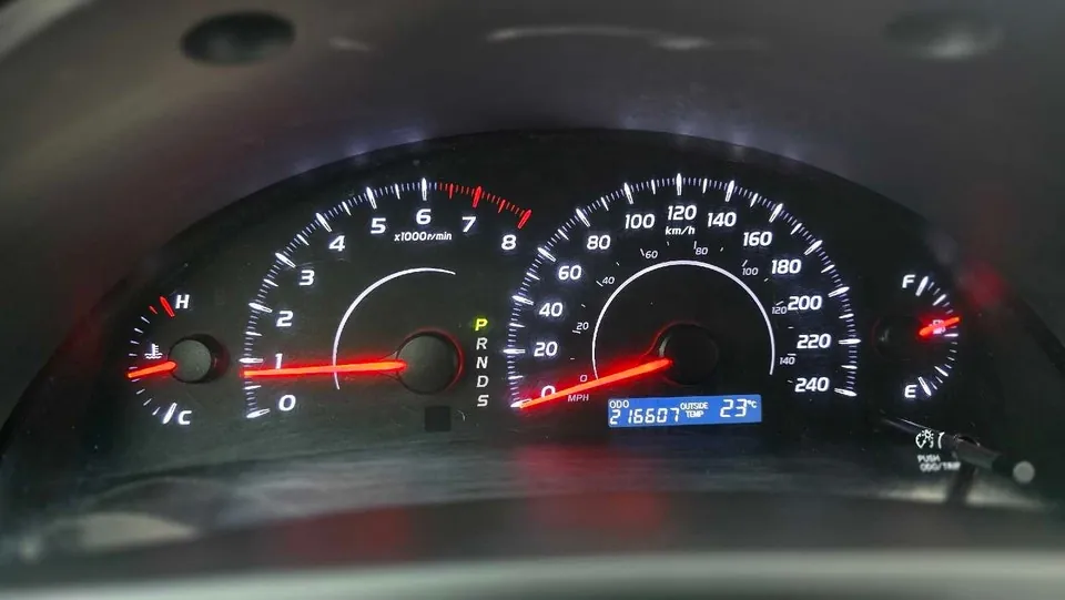 Toyota Camry 2010 photo 2