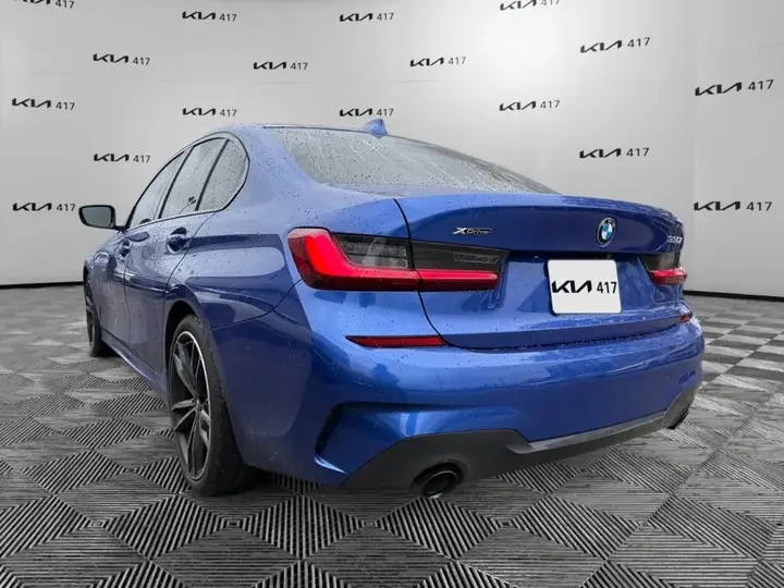 BMW 3 Series 2022 photo 3