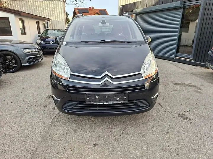 Citroen Grand C4 Picasso 2010 photo 2