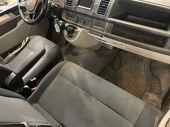 Volkswagen Transporter 2018 photo 4