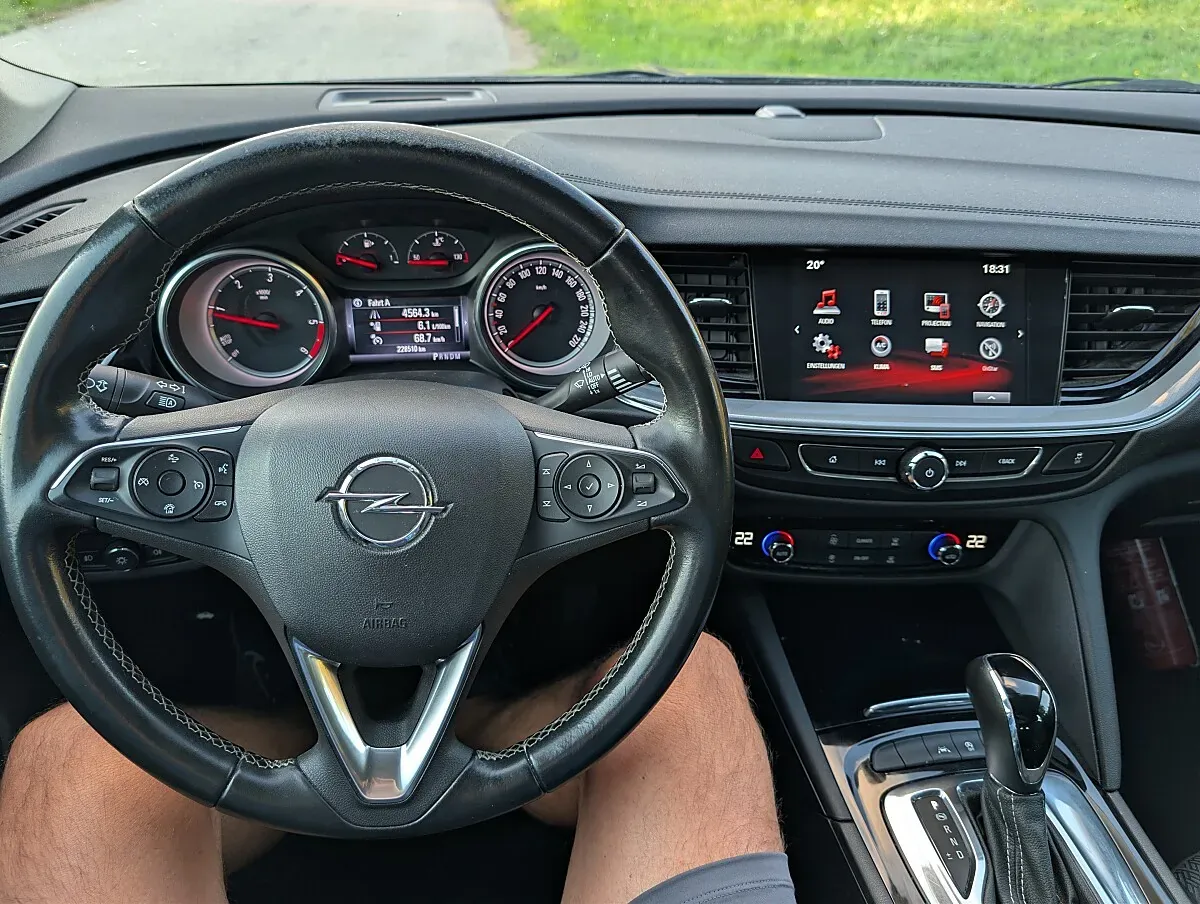 Opel Insignia 2018 photo 2
