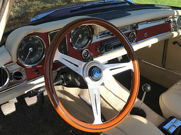 Mercedes-Benz 230 Sl 1967 photo 4