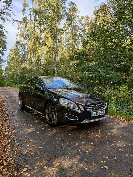 Volvo S60 2011 photo 2
