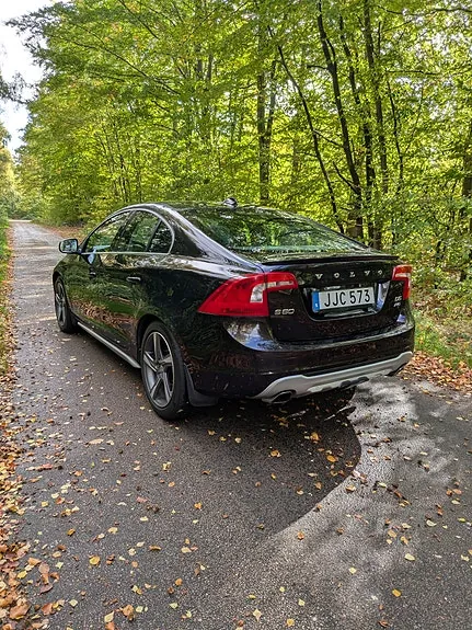 Volvo S60 2011 photo 4