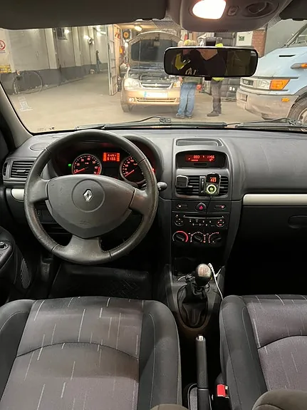 Renault Clio Ii 2004 photo 3