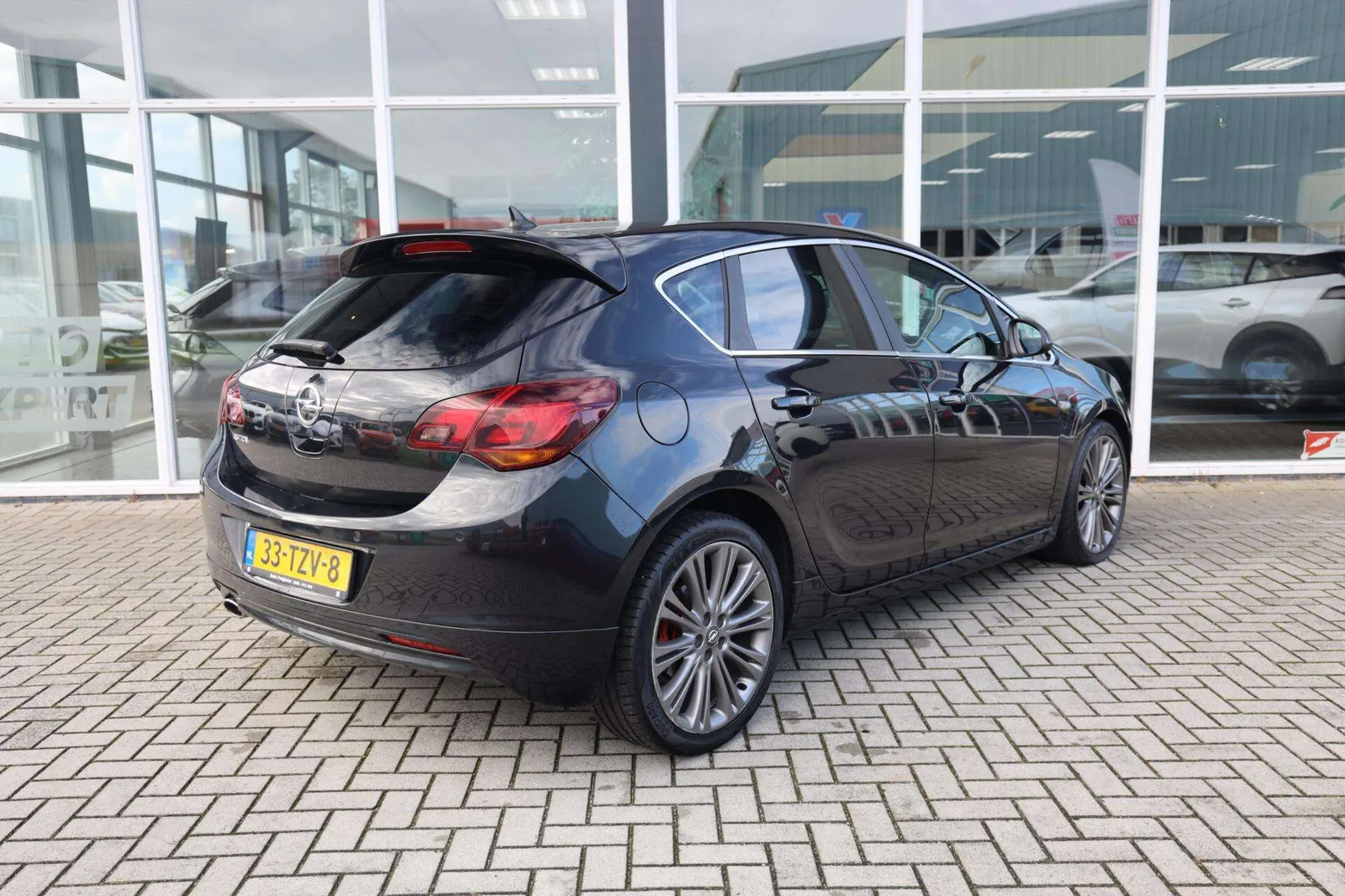 Opel Astra 2012 photo 3