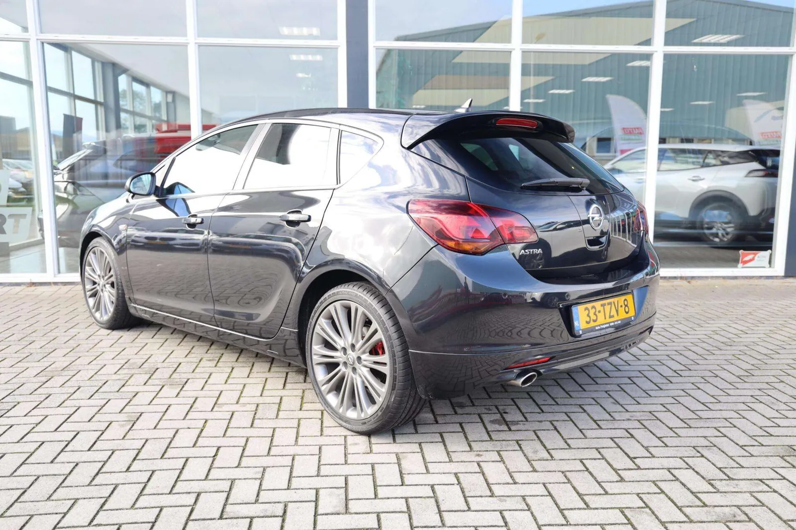 Opel Astra 2012 photo 4