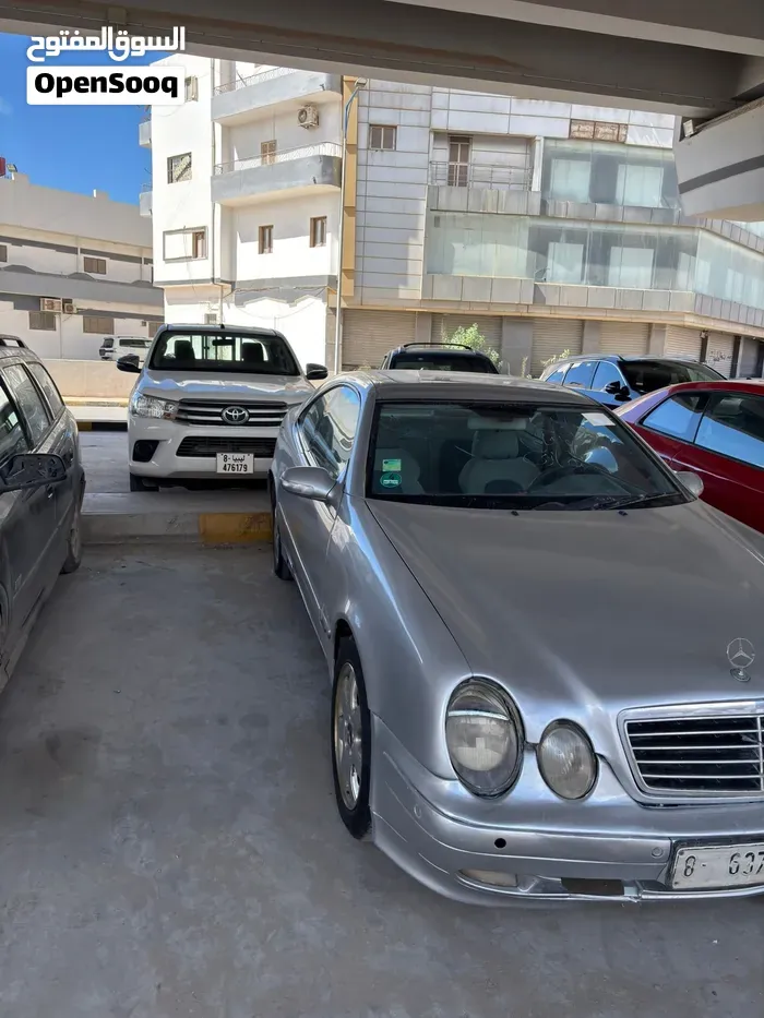Mercedes-Benz Clk-Class 2002 photo 3