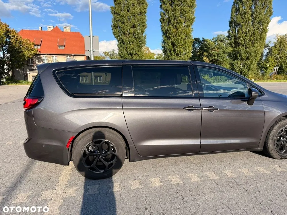 Chrysler Pacifica 2022 photo 4