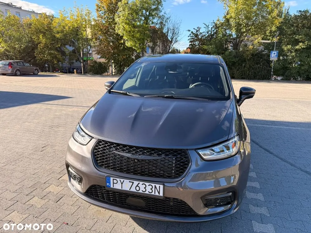 Chrysler Pacifica 2022 photo 2