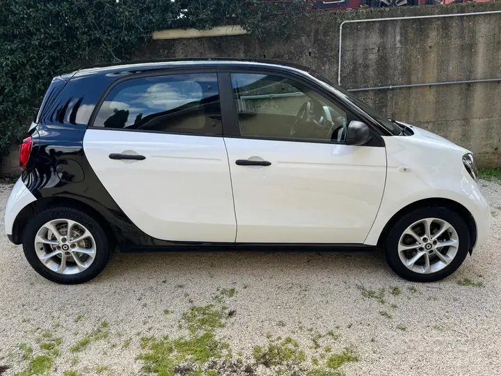 Smart Forfour 2019 photo 4