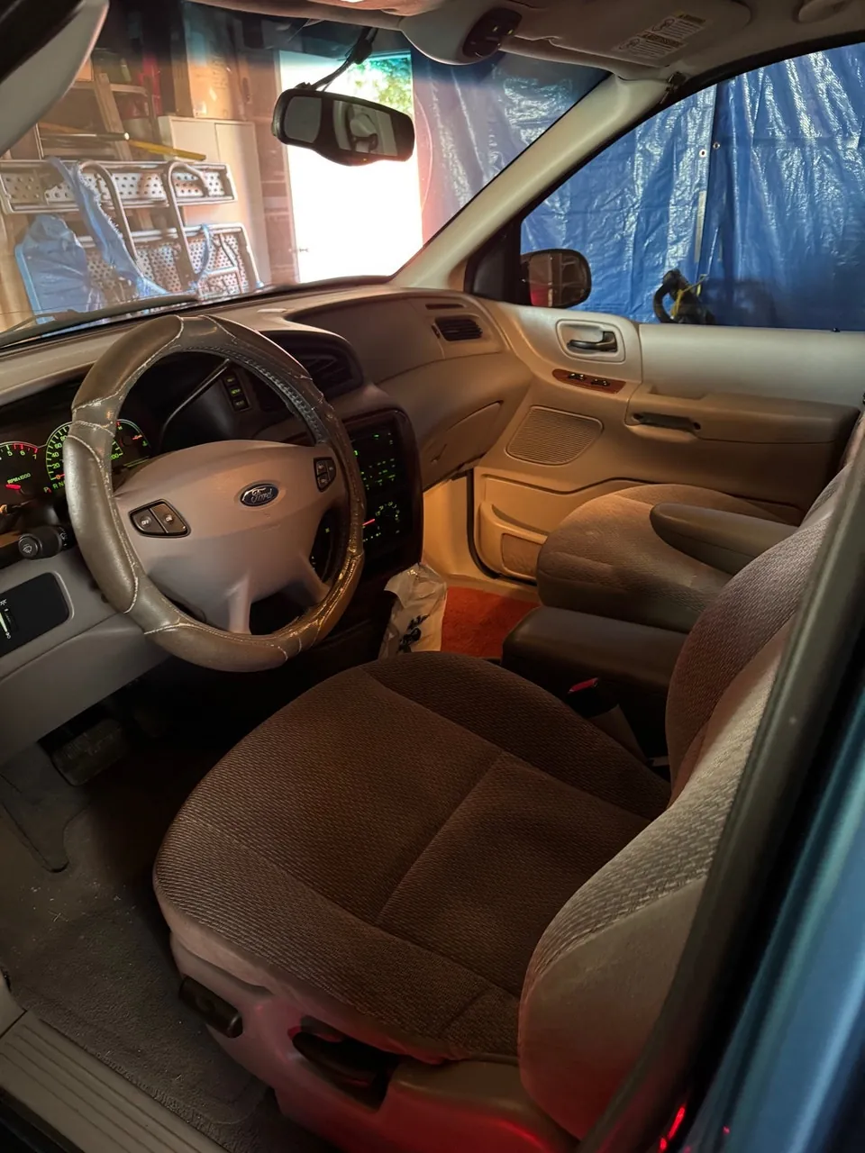 Ford Windstar 2000 photo 4