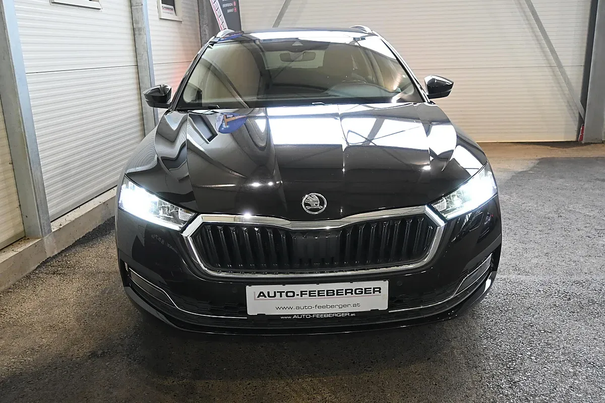 Skoda Octavia 2021 photo 2