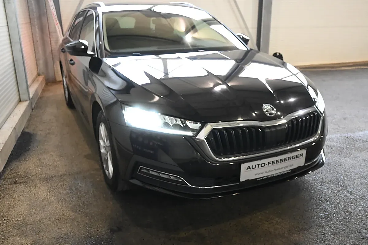 Skoda Octavia 2021 photo 3