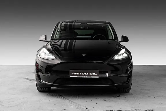 Tesla Model Y 2023 photo 3